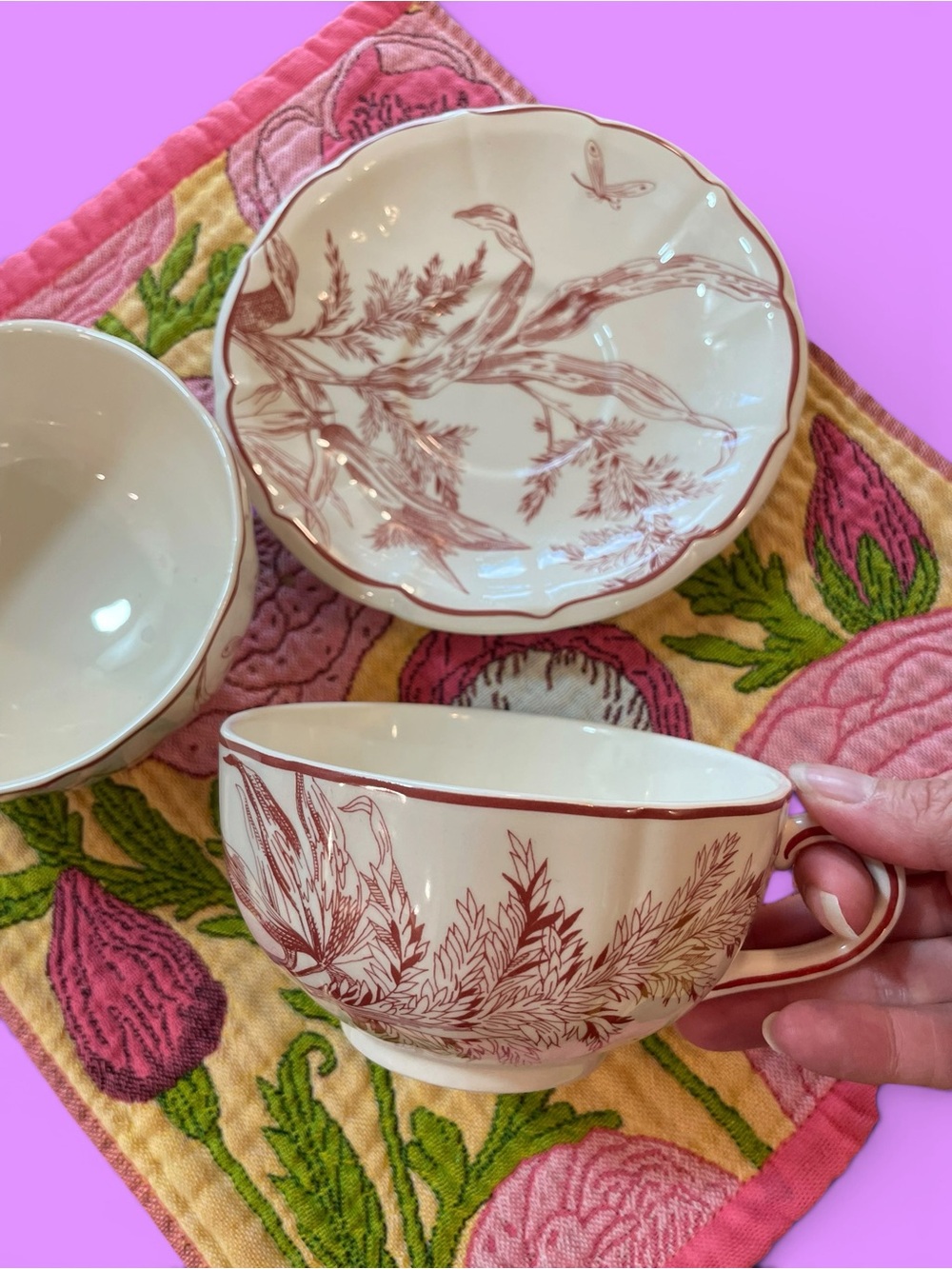 Cute Parisian scalloped 2 teacup set Yves Delorme Paris coffee kitchen luxury